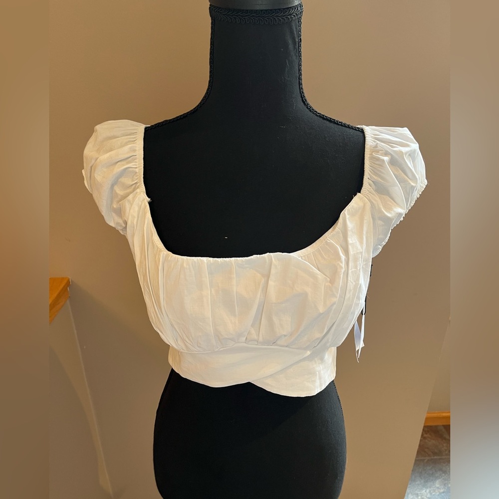New women’s Dry Goods (Orginality)white crop boho milkmaid back tie top. Small
